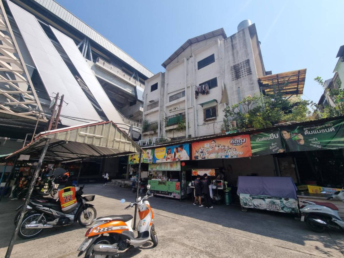 For SaleShop HouseLadprao101, Happy Land, The Mall Bang Kapi : For Sale Commercial building  near  MRT Lat Phrao 101 station , Khlong Chan , Bang Kapi , Bangkok , CX-142885