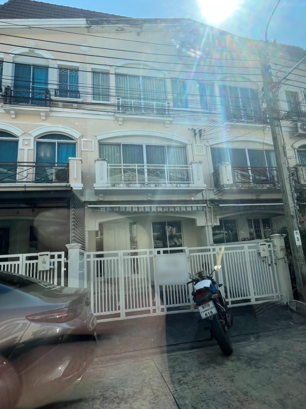 For SaleTownhomePattanakan, Srinakarin : For Sale Townhouse/Townhome  , Baan Klang Muang The Royal Monaco Srinakarin-Pattanakarn , newly renovated , Suan Luang , Suan Luang , Bangkok , CX-143073