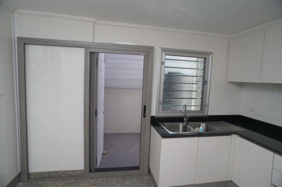 For SaleTownhomePattanakan, Srinakarin : For Sale Townhouse/Townhome  , Baan Klang Muang The Royal Monaco Srinakarin-Pattanakarn , newly renovated , Suan Luang , Suan Luang , Bangkok , CX-143070