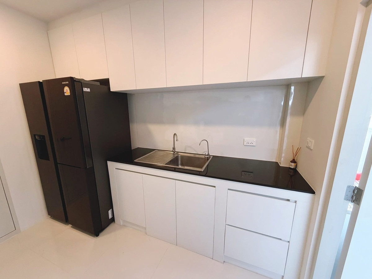 For RentHouseBangna, Bearing, Lasalle : ✨🏡 English style detached house, Centro Bangna (Phase 2), large house at the beginning of the alley. Never rented out