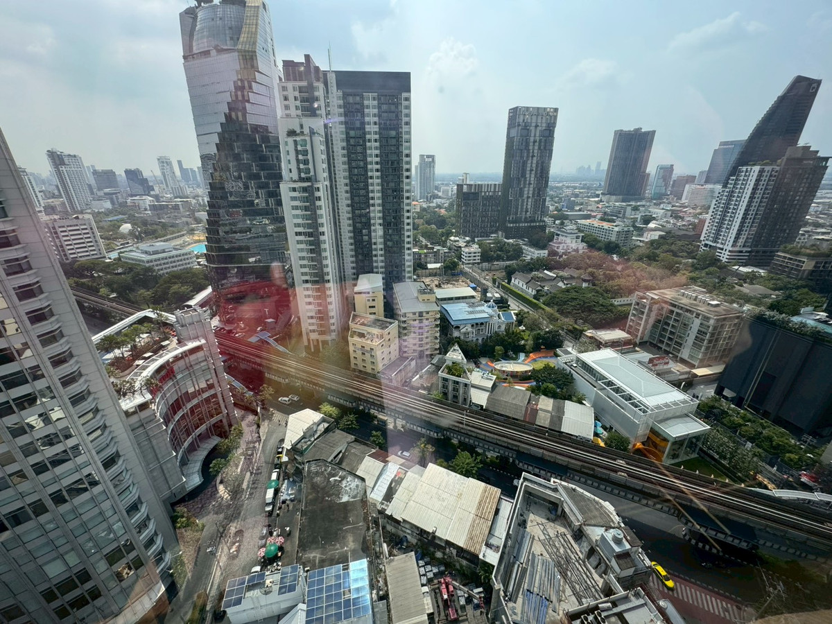 For SaleCondoSukhumvit, Asoke, Thonglor : 2 Bed 2 Bath, size 75-107.75 sq m, high floor, Clear view, near BTS Thonglor 250 meters. If interested, contact 088-2389494.