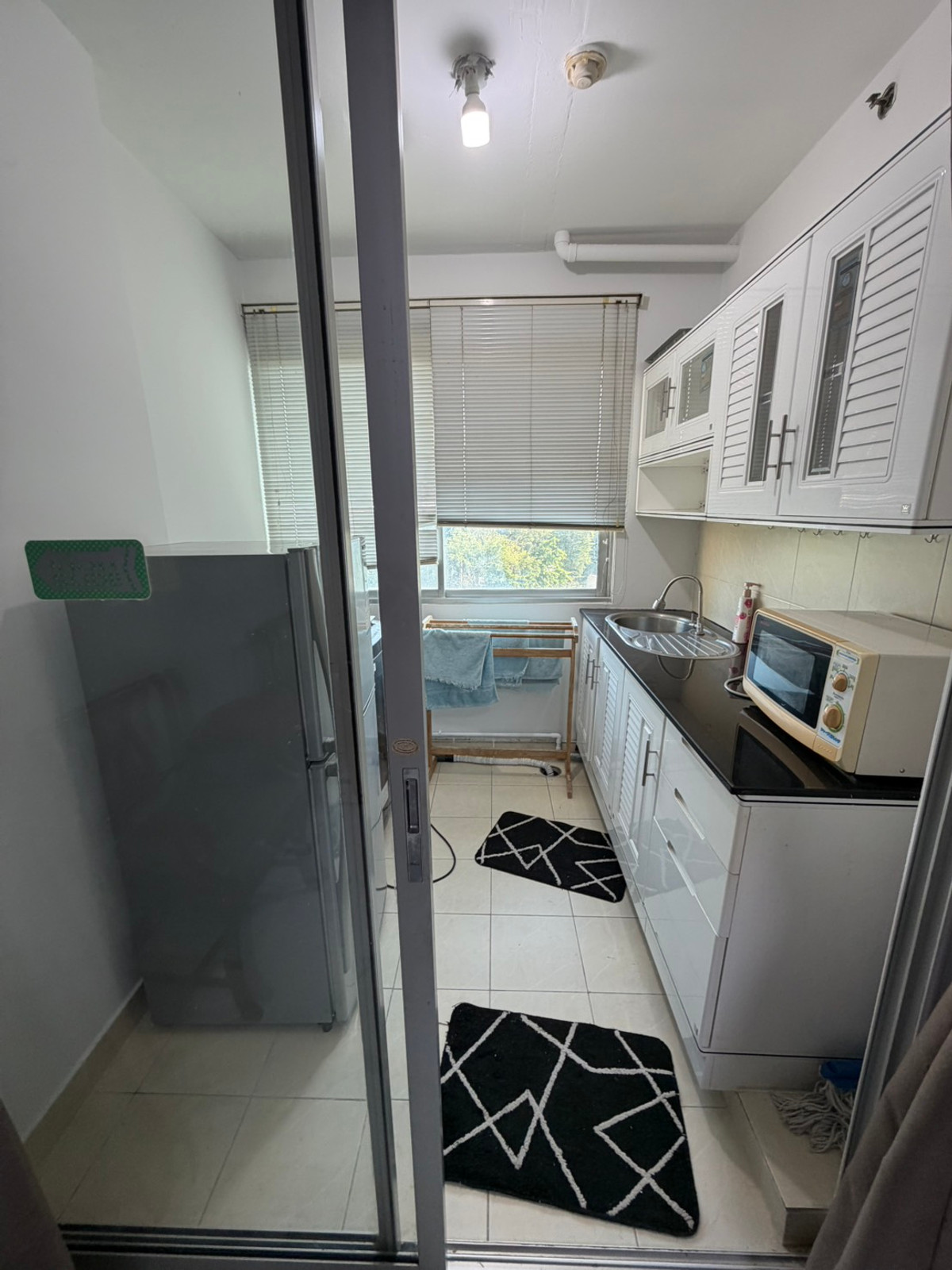 For RentCondoPattanakan, Srinakarin : Condo for rent, Supalai Park Srinakarin, beautiful room, decorated, fully furnished, ready to move in.