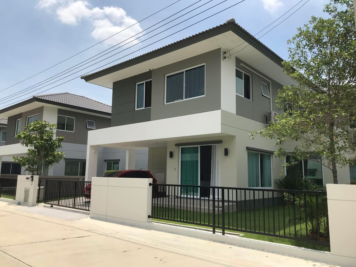 For RentHouseNonthaburi, Bang Yai, Bangbuathong : house near DBS and SISB International Schools, 10mins drive to Bang Bua Thong interchange.