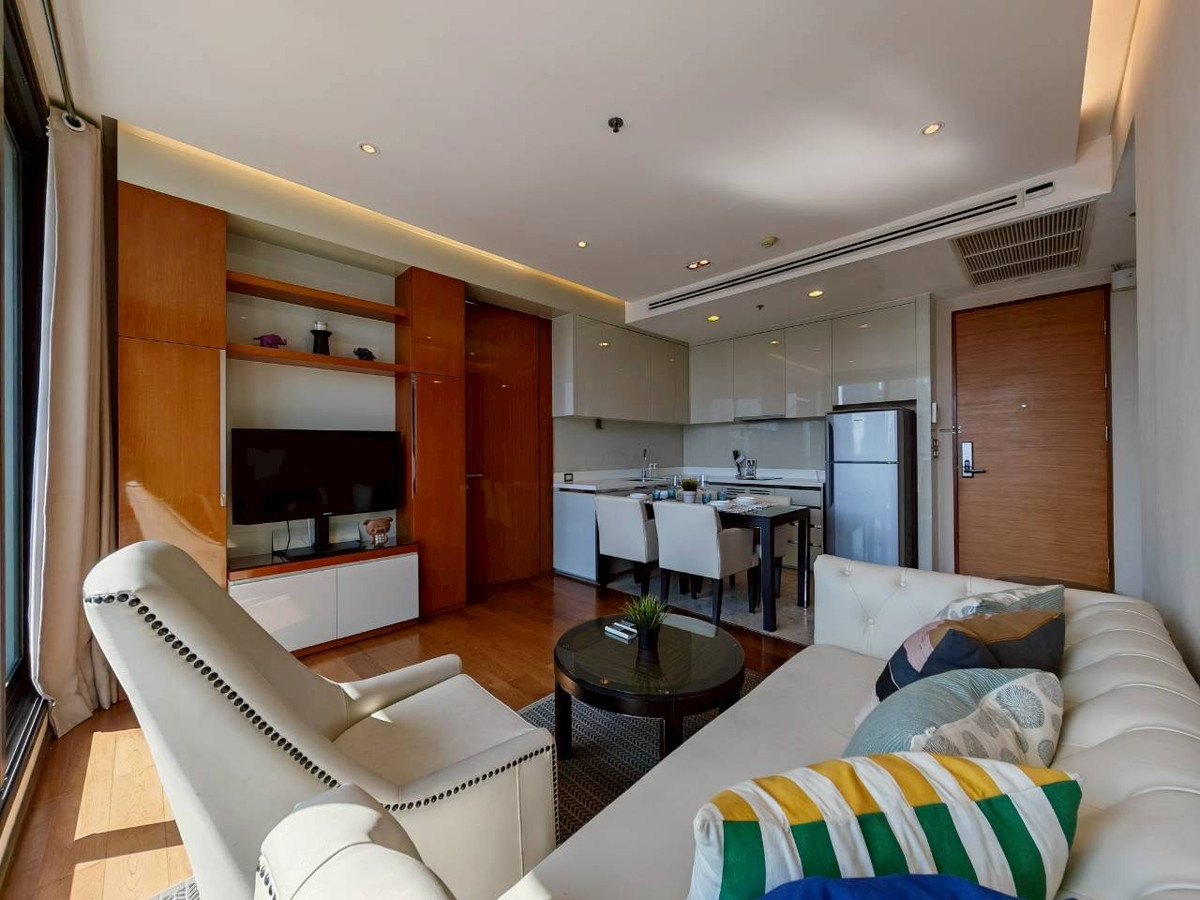 For RentCondoSukhumvit, Asoke, Thonglor : Condo for RENT The Address Sukhumvit 28, spacious room 70 sq m., 2 bedrooms, 2 bathrooms, ready to move in @ 51,000 baht, urgent call 096-2615656, spacious room 70 sq m., 2 bedrooms, 2 bathrooms, fully furnished, ready to move in Location : Promphong , Th