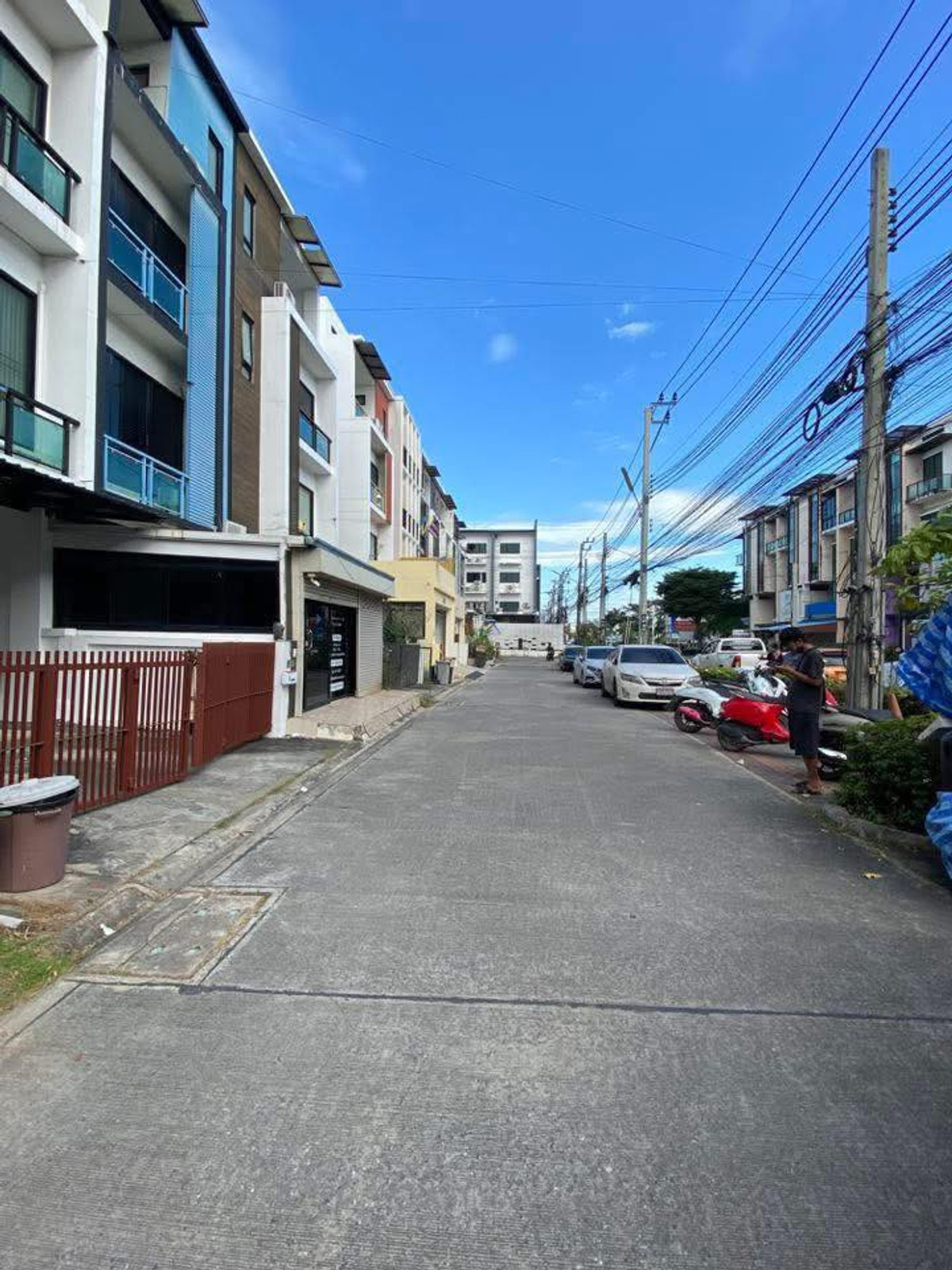 For SaleHome OfficeLadkrabang, Suwannaphum Airport : H2O2 Ram 2 - Suvarnabhumi / 4 floors (for sale), H2O 2 Ram 2 - Suvarnabhumi / 4 - Storey (FOR SALE) POON095