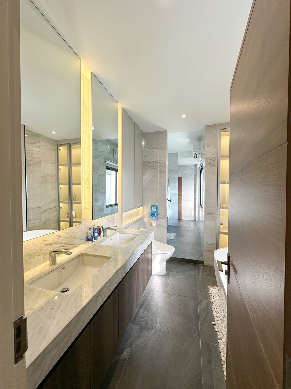 HouseRama5, Ratchapruek, Bangkruai : ✨🏡[For sale & rent] Large detached house, corner plot. Beautifully decorated in modern style. Convenient entry to the city, land area 100 sq m.