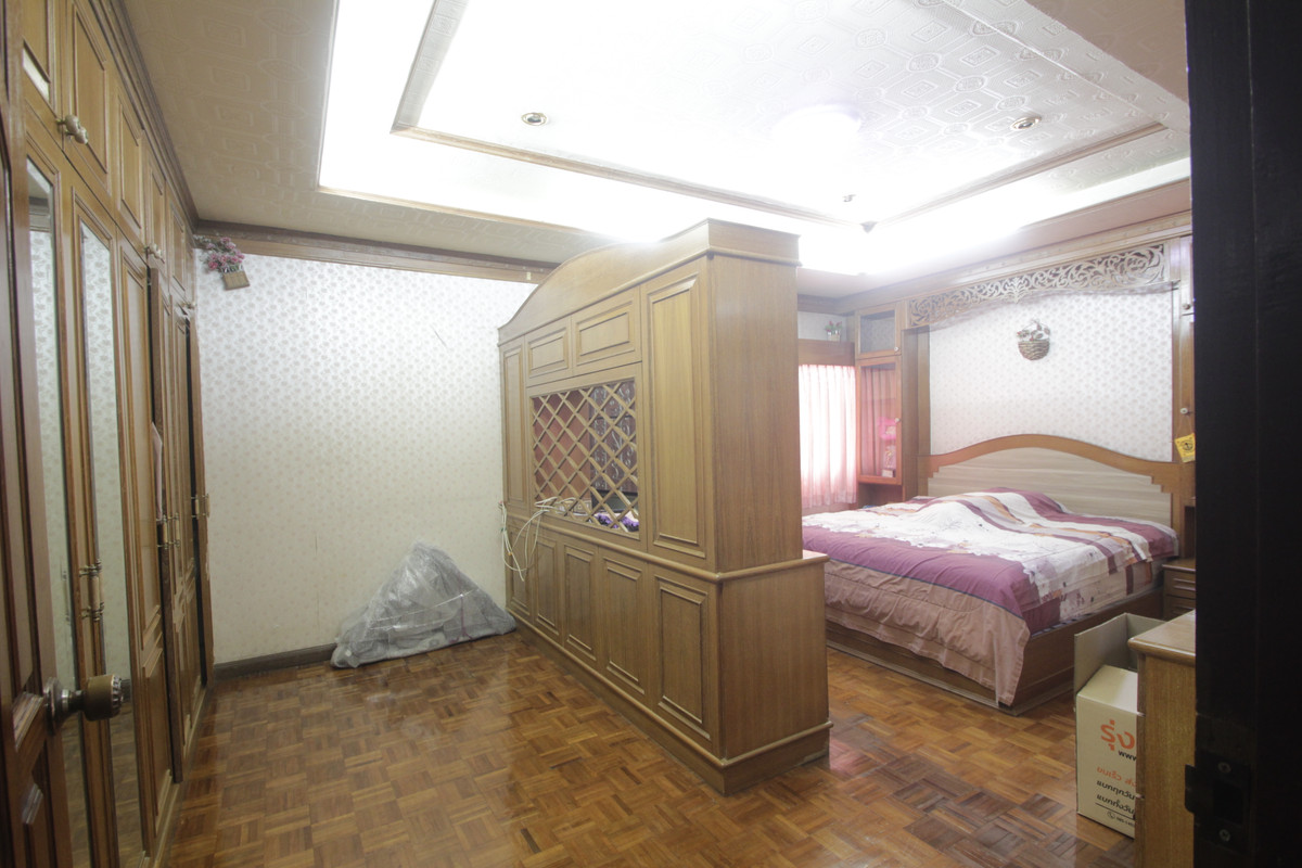 ขายทาวน์โฮมปิ่นเกล้า จรัญสนิทวงศ์ : ทาวน์เฮ้าส์จรัญสนิทวงศ์5 หมู่บ้านพาราไดซ์วิลล่า ใกล้รถไฟฟ้าท่าพระ BTSจรัญ13 เดอะมอลล์ท่าพระ บ้านพร้อมอยู่ ตกแต่งแล้ว 3ชั้น 27วา เฟอร์บิวท์อิน เดินทางสะดวก ราคาเจรจาได้