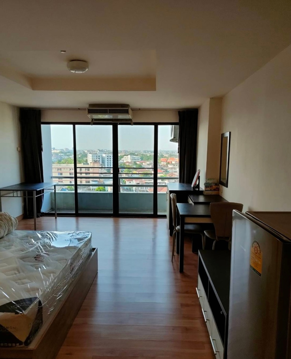 For RentCondoBang kae, Phetkasem : Rent Richy Tower, beautiful, cheap, ready to move in, near MRT Bang Phai. If interested, contact Line @841qqlnr