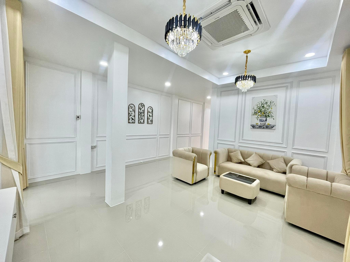 For SaleTownhomePattaya, Bangsaen, Chonburi : Country Club / 3 Bedrooms (For Sale), Country Club / 3 Bedrooms (FOR SALE) BEWN052