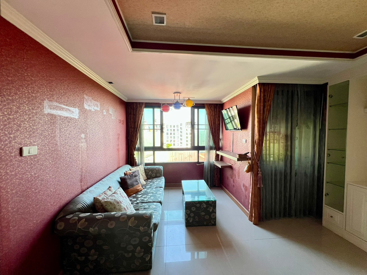 For SaleCondoRatchadapisek, Huaikwang, Suttisan : Cheapest sale in the building! Condo 77.7 sq m., corner room, 2 bedrooms, 2 bathrooms, near MRT Lat Phrao, this price cant be found!!