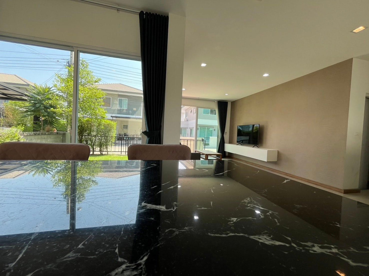 For RentHouseNonthaburi, Bang Yai, Bangbuathong : house near DBS and SISB International Schools, 10mins drive to Bang Bua Thong interchange.