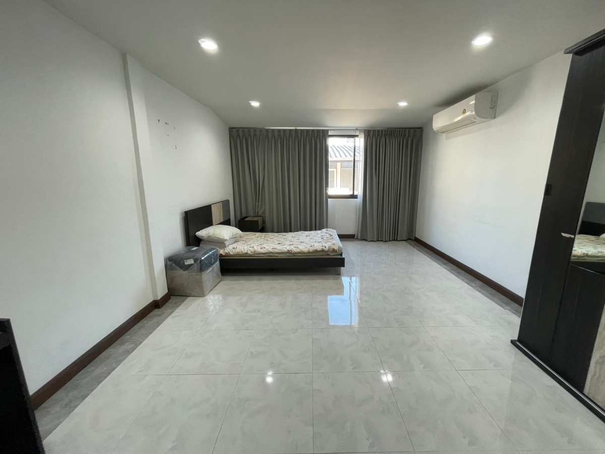 ให้เช่าทาวน์โฮมรัชดา ห้วยขวาง : HK0069♛ทาวน์เฮ้าส์ 2 ห้องนอน ให้เช่า⚝ห้วยขวาง♜MRT ห้วยขวาง∞099-5919653,065-9423251▚Line@sureresidence