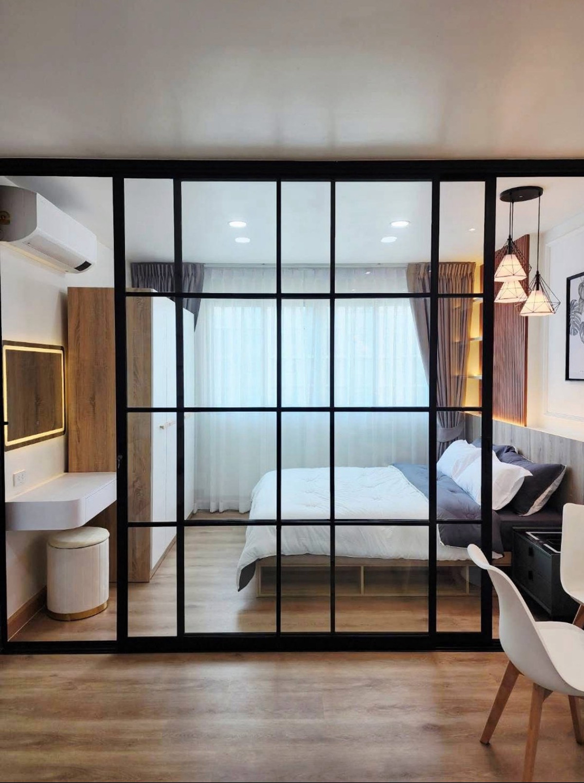 For SaleCondoNawamin, Ramindra : ME2500592 Newly decorated condo for sale, D Condo Ramintra, near the BTS, ready to move in.