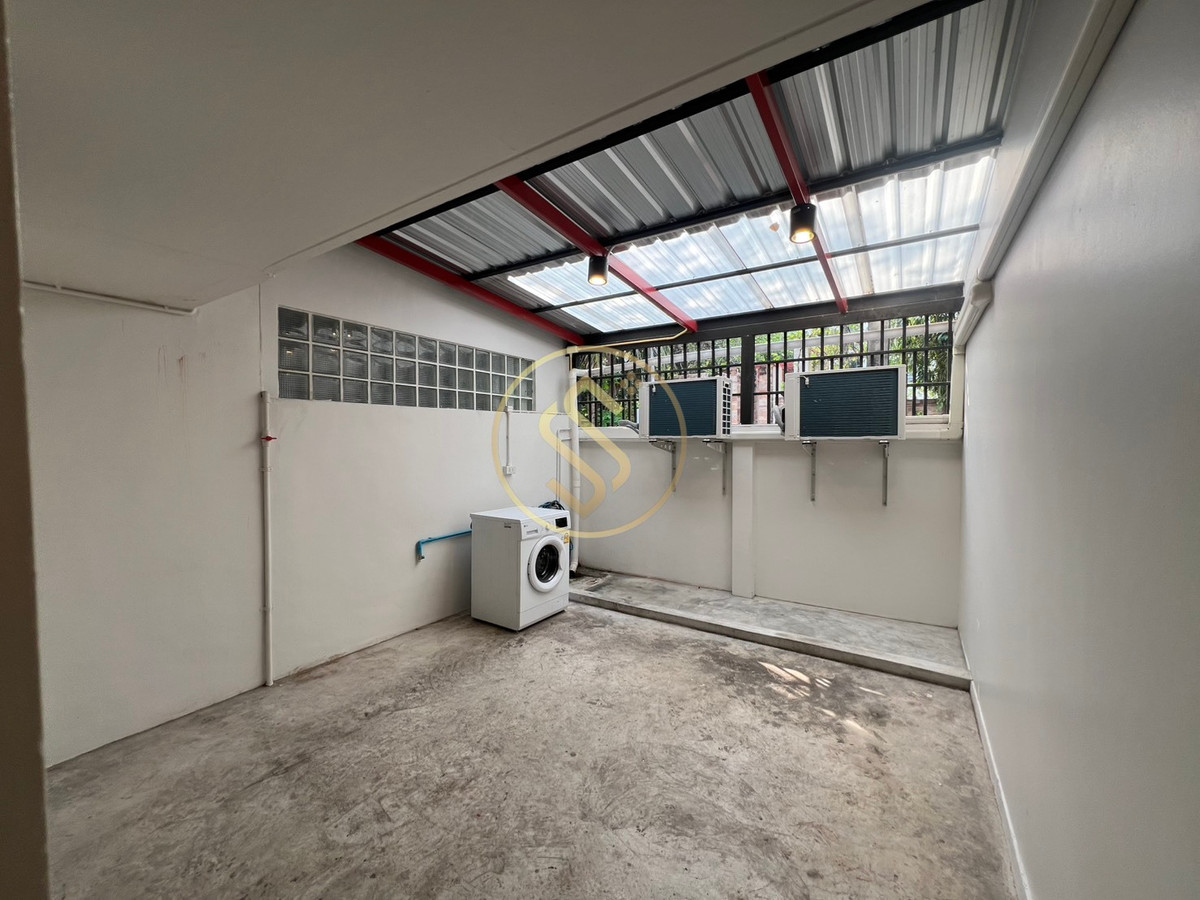 ให้เช่าทาวน์โฮมอารีย์ อนุสาวรีย์ : ให้เช่าด่วน บ้านทาวน์โฮมสวย 3 ชั้น สภาพดีพร้อมเข้าอยู่ ใจกลางอารีย์ ในซอยอารีย์สัมพันธ์ 1 ใกล้ BTS อารีย์