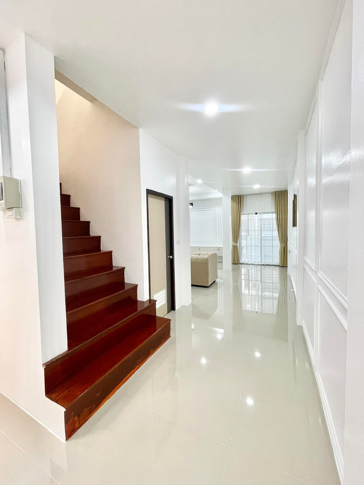 For SaleTownhomePattaya, Bangsaen, Chonburi : Country Club / 3 Bedrooms (For Sale), Country Club / 3 Bedrooms (FOR SALE) BEWN052