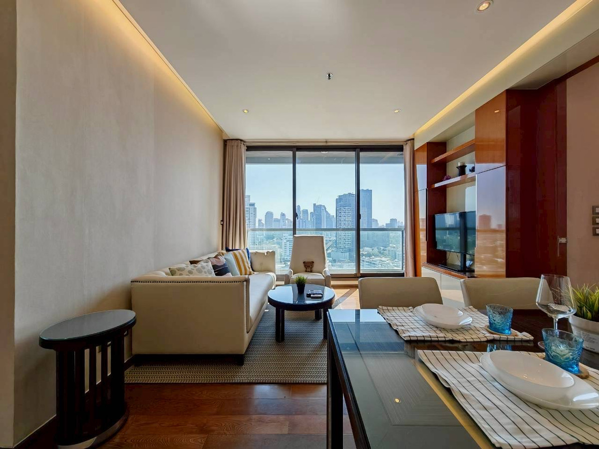 For RentCondoSukhumvit, Asoke, Thonglor : Condo for RENT The Address Sukhumvit 28, spacious room 70 sq m., 2 bedrooms, 2 bathrooms, ready to move in @ 51,000 baht, urgent call 096-2615656, spacious room 70 sq m., 2 bedrooms, 2 bathrooms, fully furnished, ready to move in Location : Promphong , Th