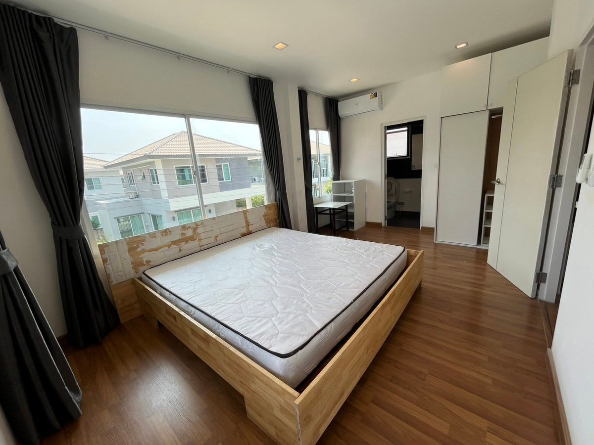 For RentHouseNonthaburi, Bang Yai, Bangbuathong : house near DBS and SISB International Schools, 10mins drive to Bang Bua Thong interchange.