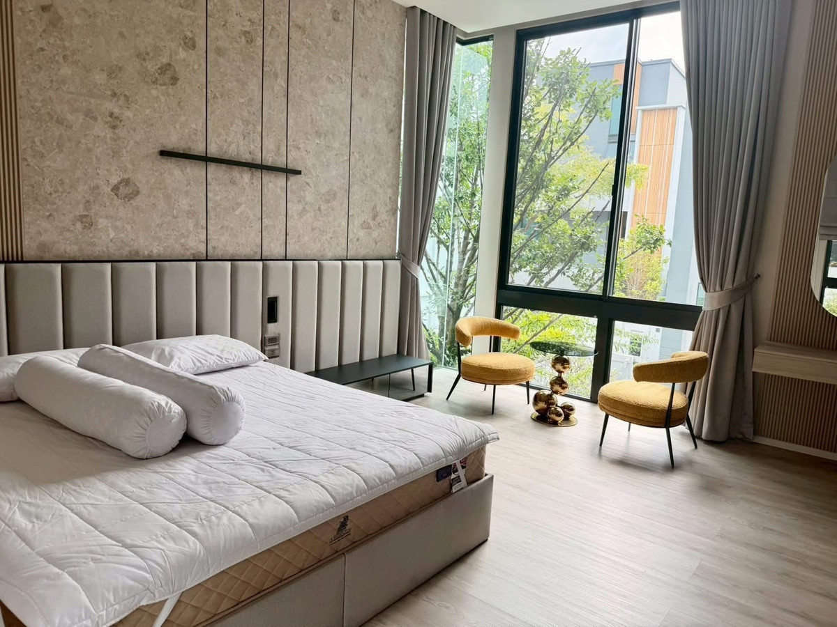 For RentHousePattanakan, Srinakarin : ✨🎉 [𝐅𝐎𝐑 𝐑𝐄𝐍𝐓] 3-story detached house | VIVE Krungthep Kreetha 2 With private elevator Next to Wellington International School!