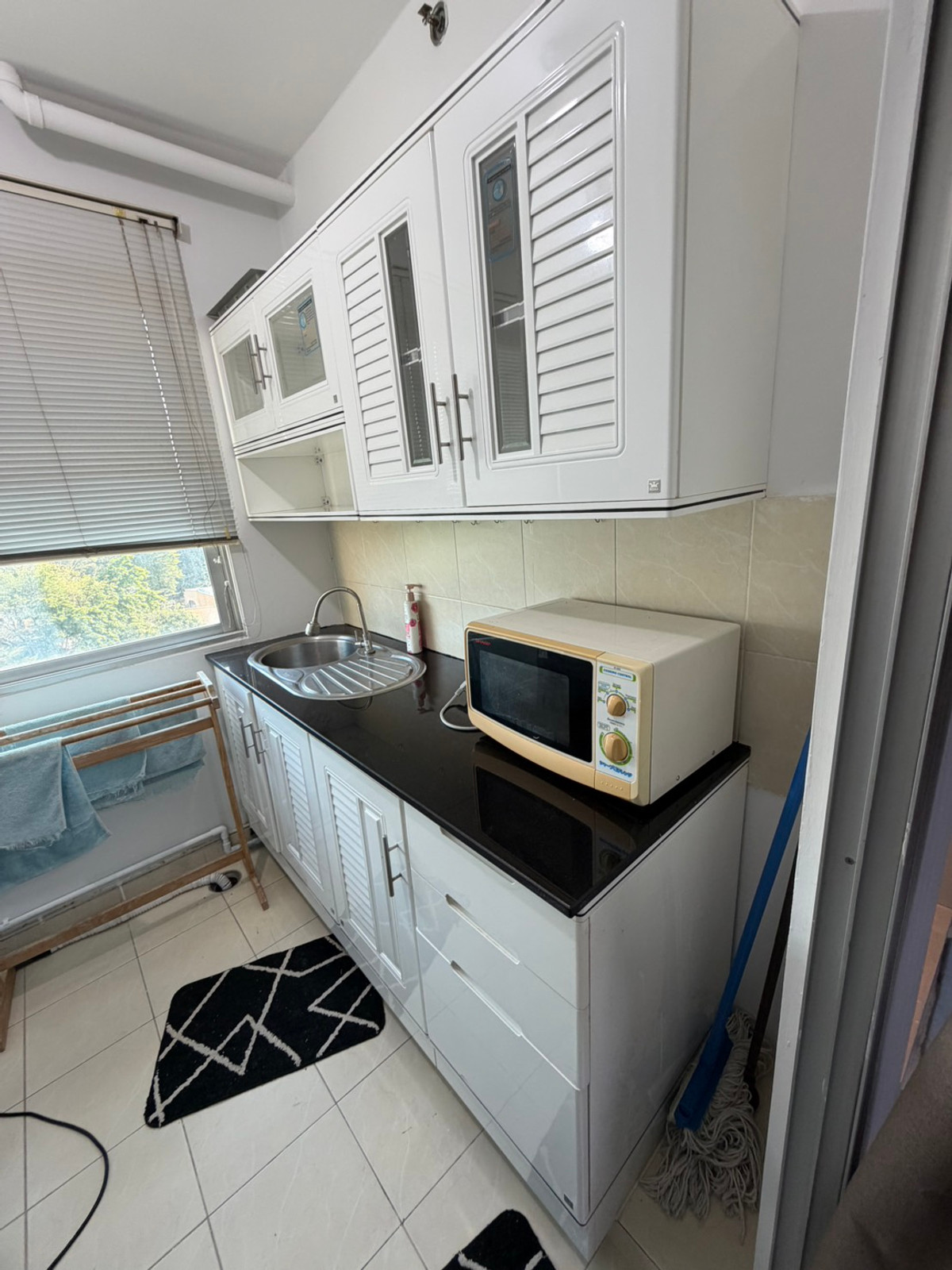 For RentCondoPattanakan, Srinakarin : Condo for rent, Supalai Park Srinakarin, beautiful room, decorated, fully furnished, ready to move in.