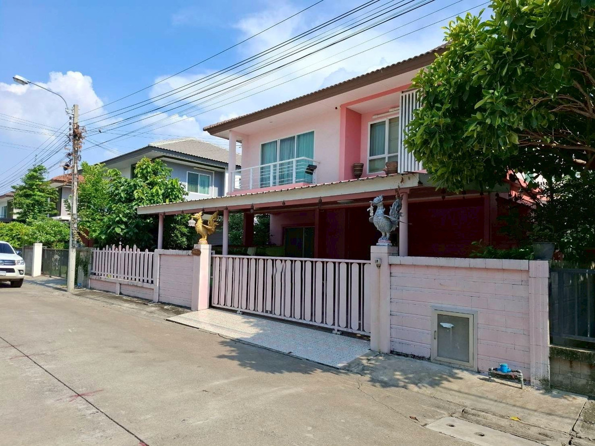 For RentHouseNonthaburi, Bang Yai, Bangbuathong : house near DBS and SISB International Schools, 10mins drive to Bang Bua Thong interchange.