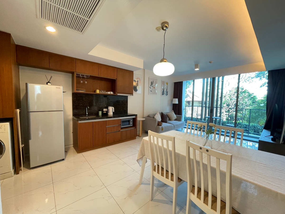 For SaleCondoSukhumvit, Asoke, Thonglor : For sale siamese 39 conner unit 2 bedroom east facing with balcony price 7.5 mb only