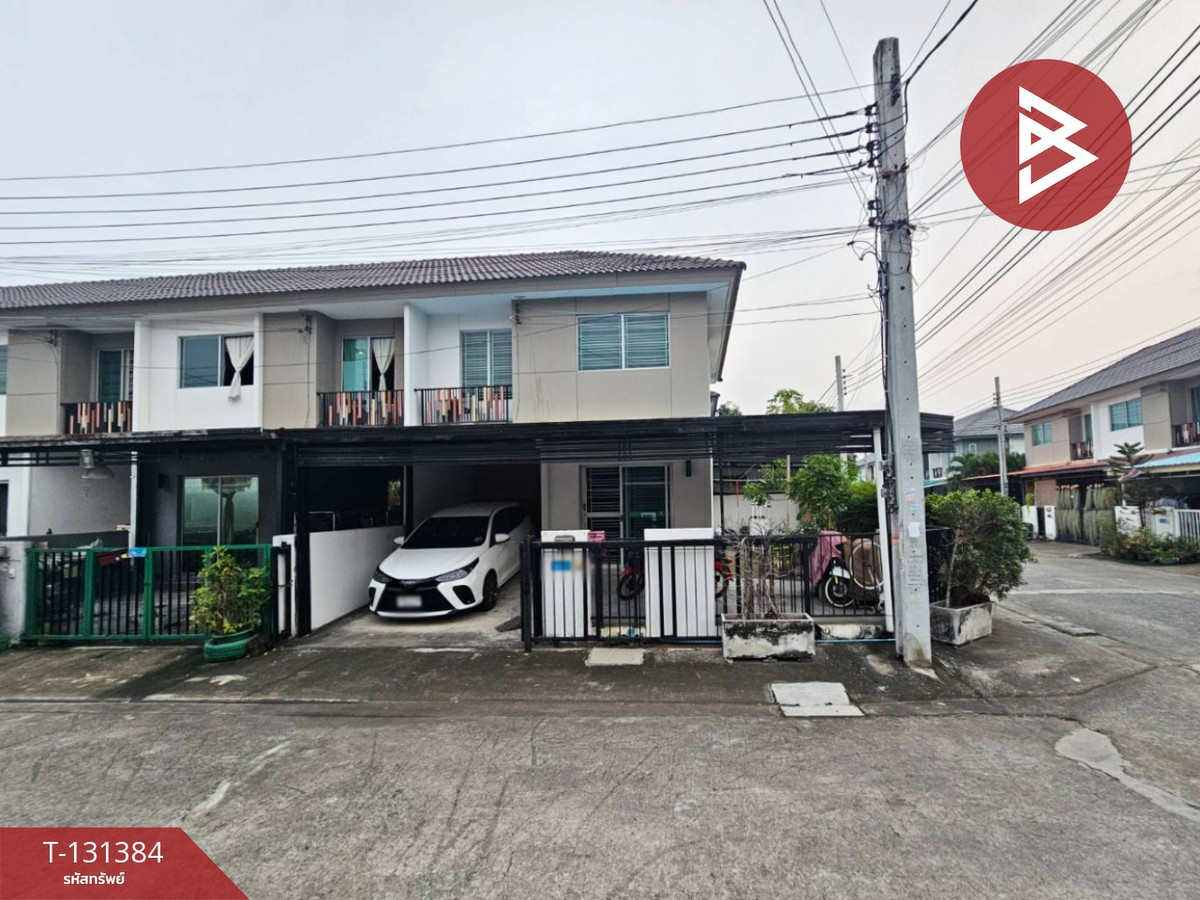 For SaleTownhomeSamut Prakan,Samrong : Townhouse for sale Pruksa Village 104, Sukhumvit-Phraeksa, Samut Prakan, ready to move in.