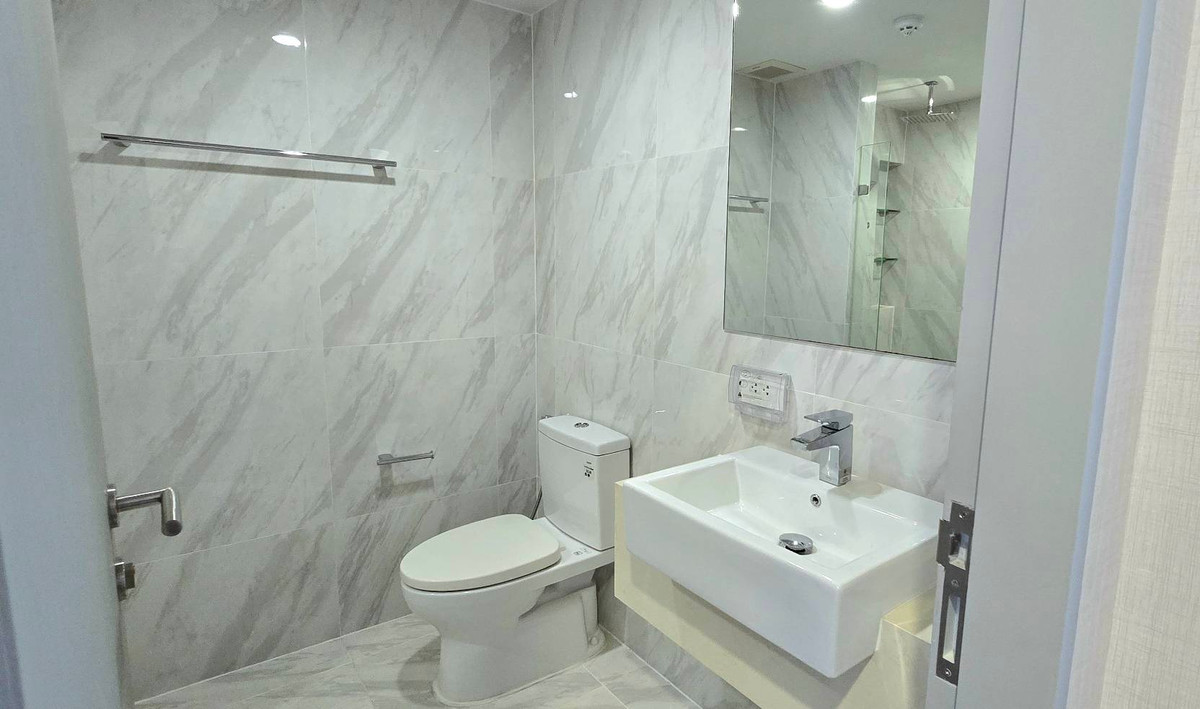 ให้เช่าคอนโดสุขุมวิท อโศก ทองหล่อ : 2 bed 2bed ห้องใหม่ พึ่งซื้อปล่อยเช่ามือแรก สนใจ ติดต่อ 088-2389494 สัญญา 1ปี 