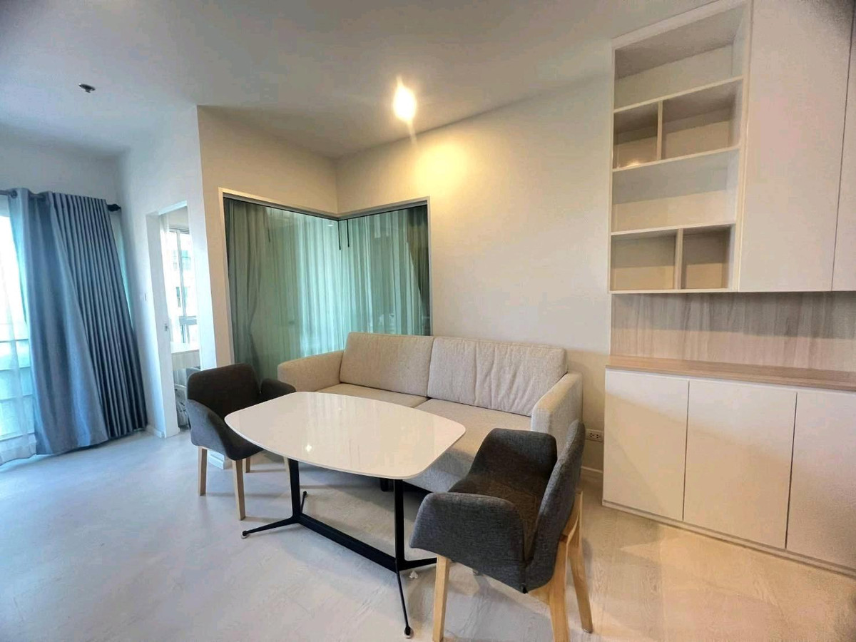 For RentCondoBang kae, Phetkasem : 🚆 Next to MRT Bang Khae, very convenient to travel ✨ Beautiful room, open view, good wind, ready to move in.
