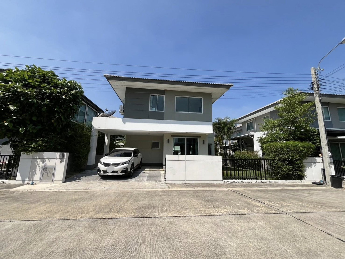 For RentHouseNonthaburi, Bang Yai, Bangbuathong : house near DBS and SISB International Schools, 10mins drive to Bang Bua Thong interchange.