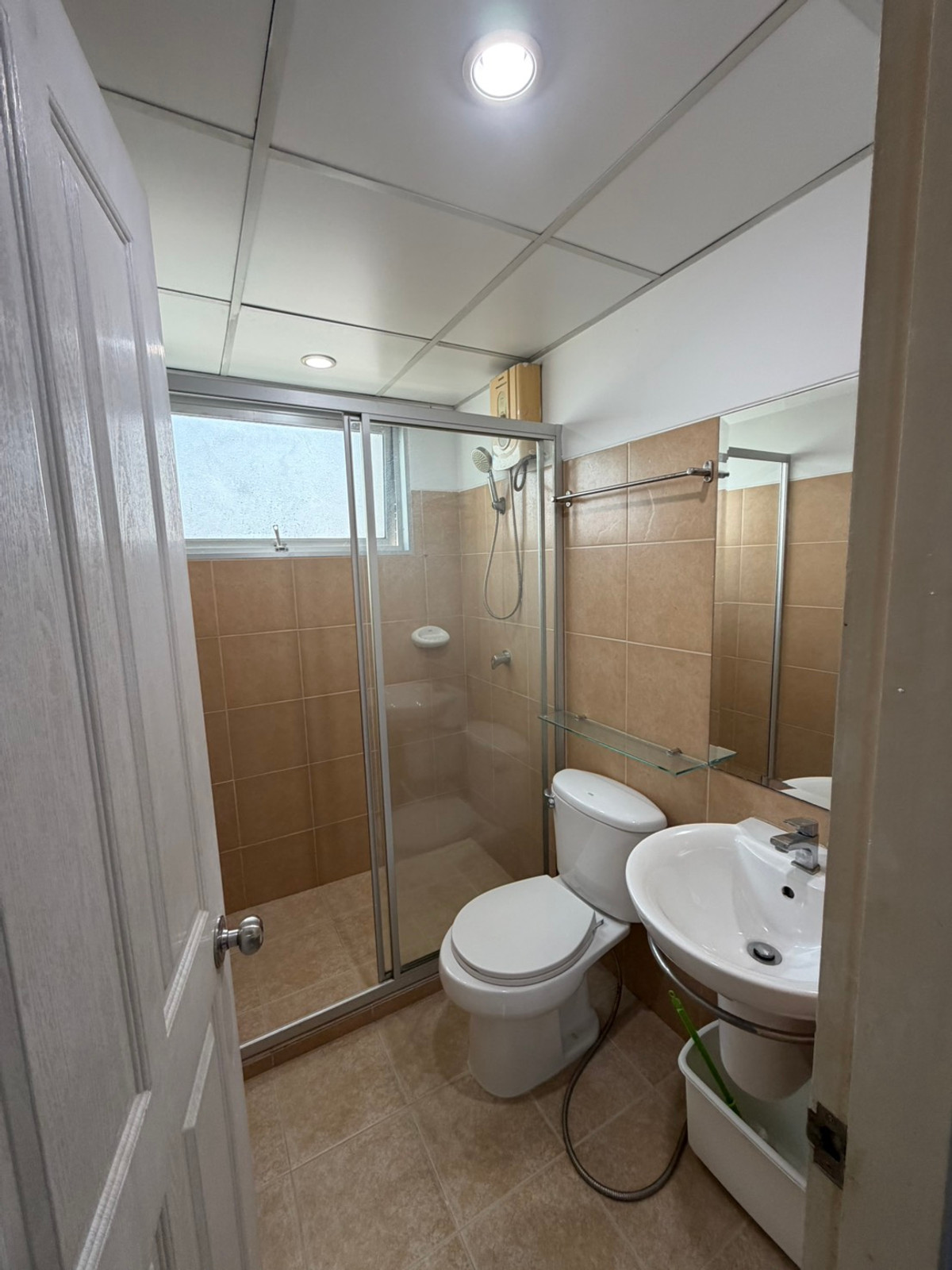 For RentCondoPattanakan, Srinakarin : Condo for rent, Supalai Park Srinakarin, beautiful room, decorated, fully furnished, ready to move in.