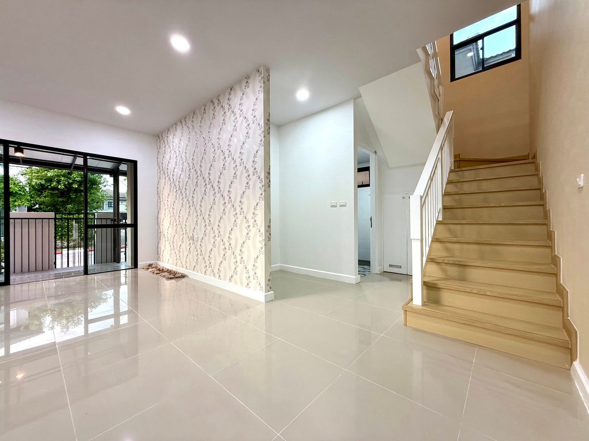 For SaleHousePhutthamonthon, Salaya : Zerene Petchkasem - Phutthamonthon Sai 3 / 4 Bedrooms (FOR SALE) BALL247