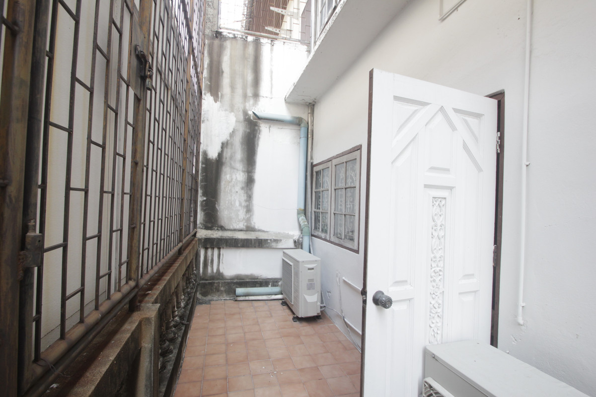 ขายทาวน์โฮมปิ่นเกล้า จรัญสนิทวงศ์ : ทาวน์เฮ้าส์จรัญสนิทวงศ์5 หมู่บ้านพาราไดซ์วิลล่า ใกล้รถไฟฟ้าท่าพระ BTSจรัญ13 เดอะมอลล์ท่าพระ บ้านพร้อมอยู่ ตกแต่งแล้ว 3ชั้น 27วา เฟอร์บิวท์อิน เดินทางสะดวก ราคาเจรจาได้