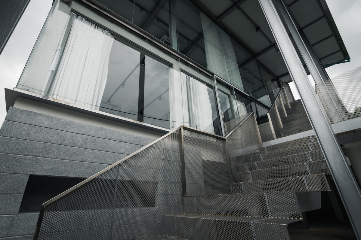 ให้เช่าโฮมออฟฟิศนวมินทร์ รามอินทรา : [23 Jan 2026] R34 Space - Home Office 3 ชั้น ให้เช่า สร้างใหม่, พื้นที่ใช้สอย 180 ตารางเมตร, เลียบทางด่วนรามอินทรา, รามอินทรา 34 แยก 14, เช่าเพียง 60,000.- (366 บาท/ตารางเมตร) พร้อมให้เช่า: 1 เมษายน 2569 เป็นต้นไป