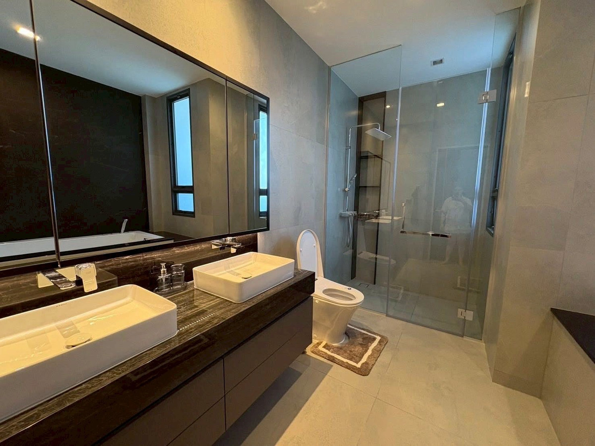 For RentHousePattanakan, Srinakarin : ✨ [For Rent] Experience luxury living in a location that is most easily connected to the city center - Phattanakan32