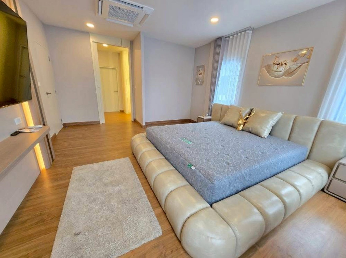 HouseBangna, Bearing, Lasalle : ✨[For Rent& Sale] Single house, corner plot, Centro Bangna 2, good location near Mega Bangna. Ready to move in immediately! 🏡