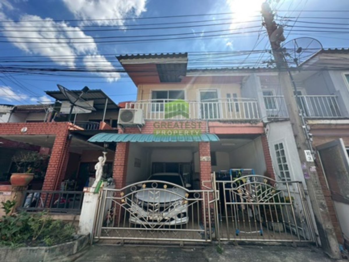 For SaleTownhomeChaengwatana, Muangthong : Muang Thong Thani Village 3/6 Maneepiman, urgent sale, 2-story townhouse, area 20 sq m, fully furnished, good location.
