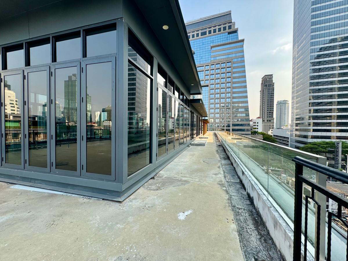 ให้เช่าร้านค้า/ตลาดนัดสีลม ศาลาแดง บางรัก : ให้เช่า Rooftop📍เพียง 200ม.จาก BTS ช่องนนทรี ติดถ.สาทร มีที่จอดรถ 🚗