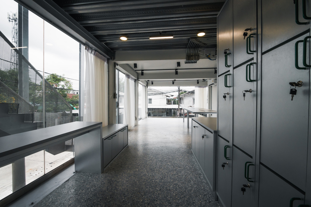 ให้เช่าโฮมออฟฟิศนวมินทร์ รามอินทรา : [23 Jan 2026] R34 Space - Home Office 3 ชั้น ให้เช่า สร้างใหม่, พื้นที่ใช้สอย 180 ตารางเมตร, เลียบทางด่วนรามอินทรา, รามอินทรา 34 แยก 14, เช่าเพียง 60,000.- (366 บาท/ตารางเมตร) พร้อมให้เช่า: 1 เมษายน 2569 เป็นต้นไป