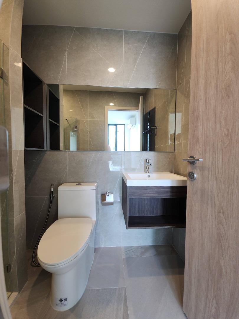 ให้เช่าคอนโดพระราม 9 เพชรบุรีตัดใหม่ RCA : 🔥ให้เช่าด่วน🔥Noble: Nue District R9 ตกแต่งสวย เฟอร์นิเจอร์ - เครื่องใช้ไฟฟ้าครบครัน พร้อมอยู่ เดินทางสะดวกใกล้ MRT พระราม 9 ❗