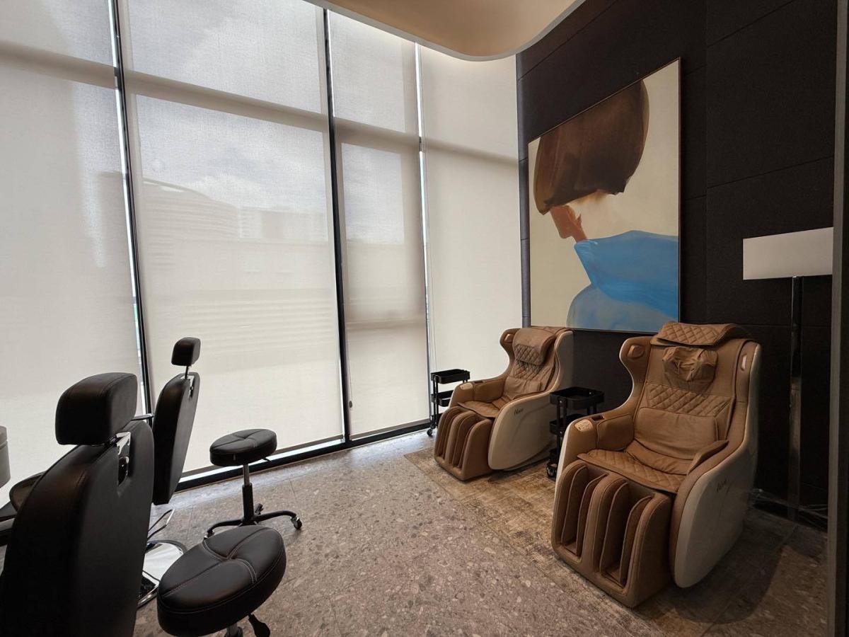 ให้เช่าคอนโดพระราม 9 เพชรบุรีตัดใหม่ RCA : 🔥ให้เช่าด่วน🔥Noble: Nue District R9 ตกแต่งสวย เฟอร์นิเจอร์ - เครื่องใช้ไฟฟ้าครบครัน พร้อมอยู่ เดินทางสะดวกใกล้ MRT พระราม 9 ❗