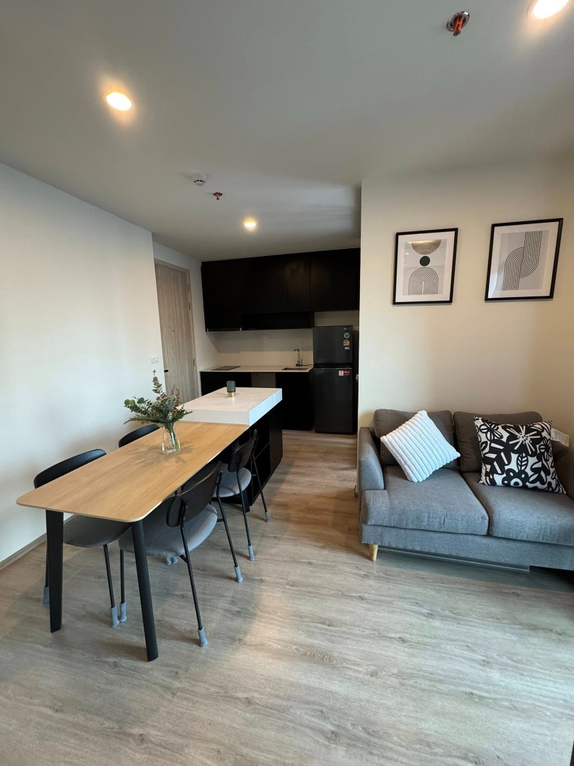 For RentCondoRama9, Petchburi, RCA : 🔥For Rent Now! 🔥Nue District R9, beautiful 2-bedroom, 1-bathroom apartment, fully furnished with furniture and appliances, ready to move in. Conveniently located near MRT Rama 9❗