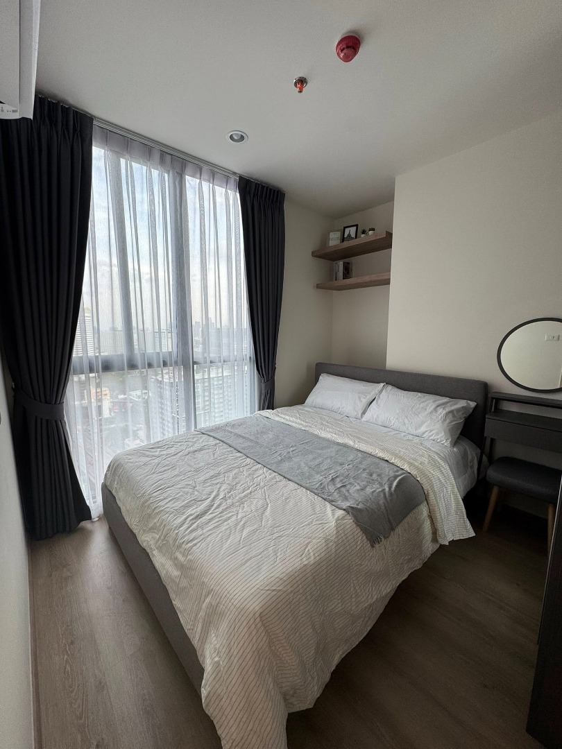 For RentCondoRama9, Petchburi, RCA : 🔥For Rent Now! 🔥Nue District R9, beautiful 2-bedroom, 1-bathroom apartment, fully furnished with furniture and appliances, ready to move in. Conveniently located near MRT Rama 9❗