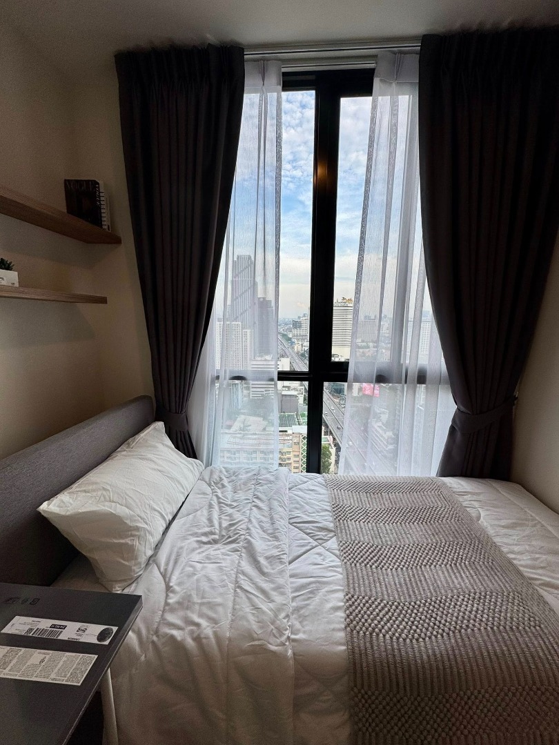 For RentCondoRama9, Petchburi, RCA : 🔥For Rent Now! 🔥Nue District R9, beautiful 2-bedroom, 1-bathroom apartment, fully furnished with furniture and appliances, ready to move in. Conveniently located near MRT Rama 9❗