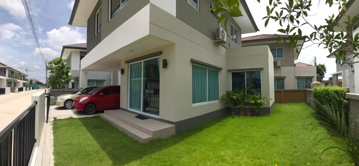 For RentHouseNonthaburi, Bang Yai, Bangbuathong : house near DBS and SISB International Schools, 10mins drive to Bang Bua Thong interchange.