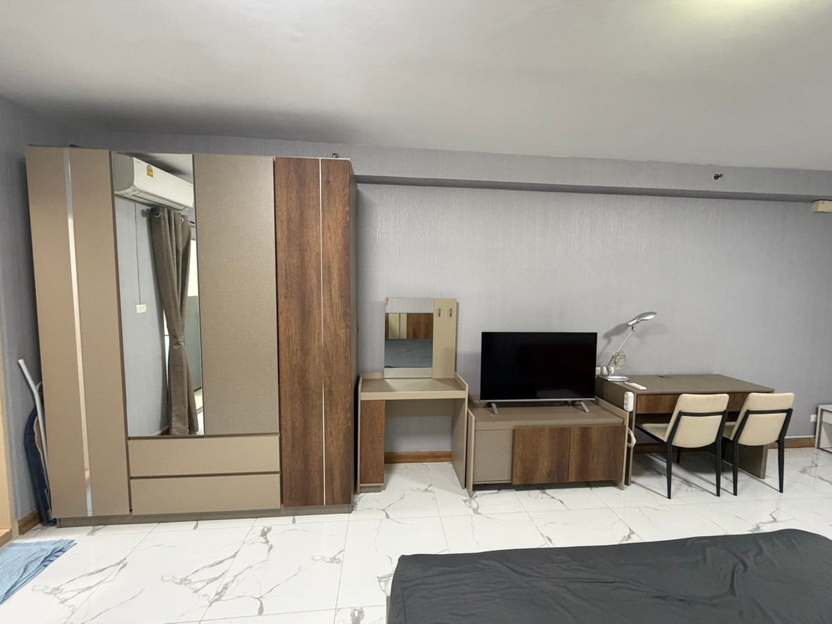 For RentCondoPattanakan, Srinakarin : Condo for rent, Supalai Park Srinakarin, beautiful room, decorated, fully furnished, ready to move in.