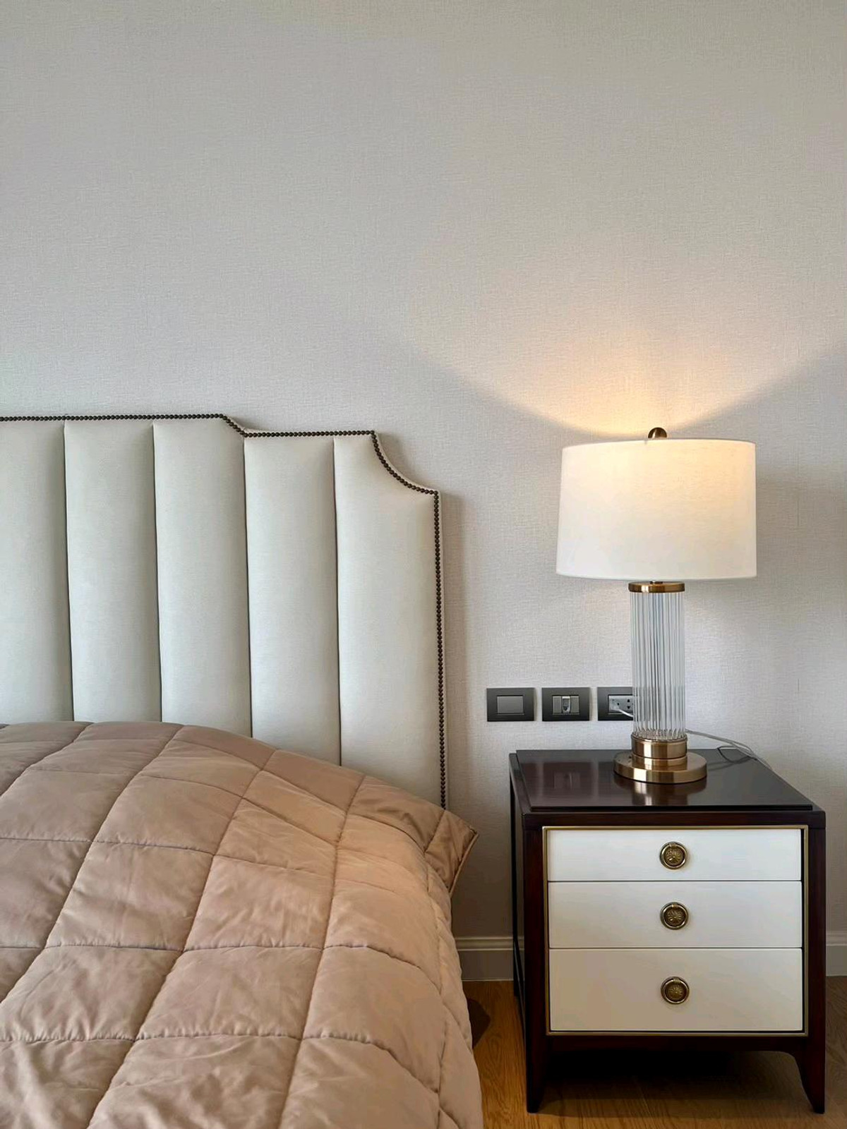 For RentCondoWongwianyai, Charoennakor : 📌For RENT | Magnolias Waterfront Residences  - 1BR (60 sqm) 70,000 THB