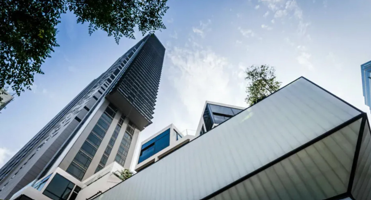 For SaleCondoRama9, Petchburi, RCA : ✨ For Sale: Circle Living Prototype Condo ✨ 💰 Only 11,800,000 THB