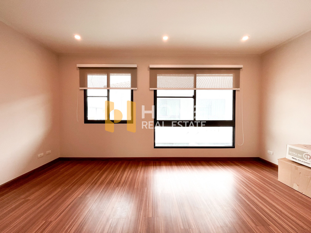 For SaleTownhomeBangna, Bearing, Lasalle : Supalai Urbana Bangna - Wongwaen / 3 Bedrooms (For Sale), Supalai Urbana Bangna - Wongwaen / 3 Bedrooms (FOR SALE) POON096