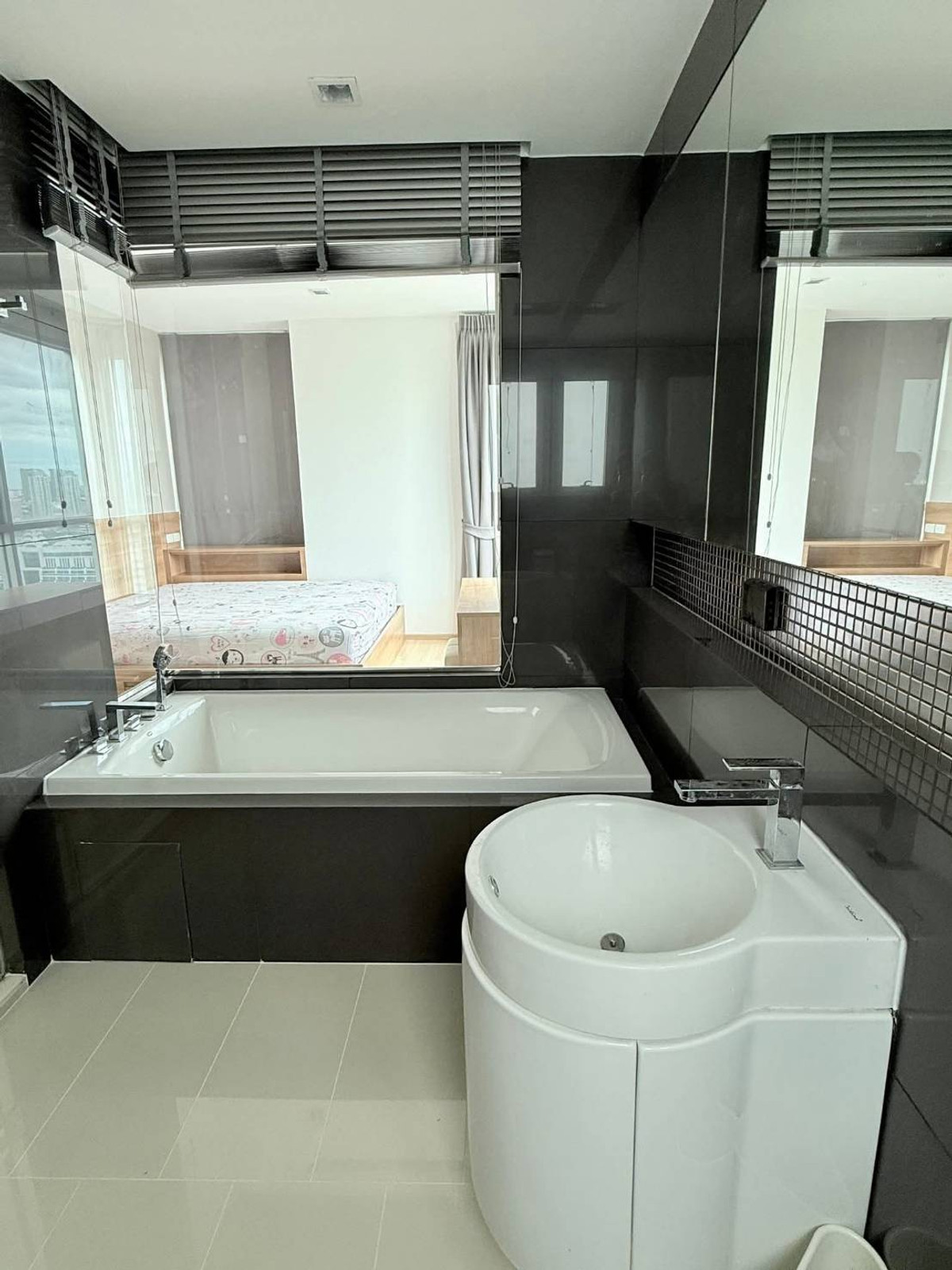 ให้เช่าคอนโดสะพานควาย จตุจักร : ใกล้รถไฟฟ้า BTS อารีย์, บิ๊กซี สะพานควาย, Villa Market, JJ Mall, สวนจตุจักร และ รพ.เปาโล พหลโยธิน