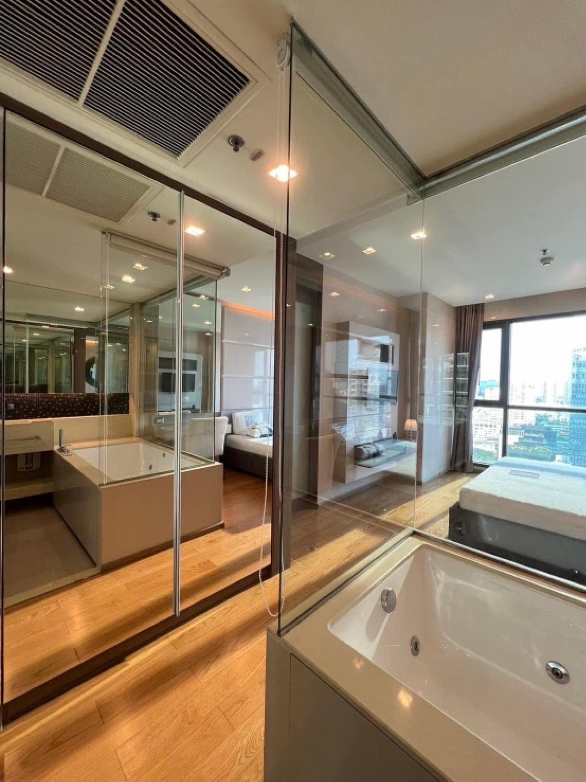 ขายคอนโดสาทร นราธิวาส : 1 ห้องนอน ที่ The Address Sathorn , Contact 062-496-6454